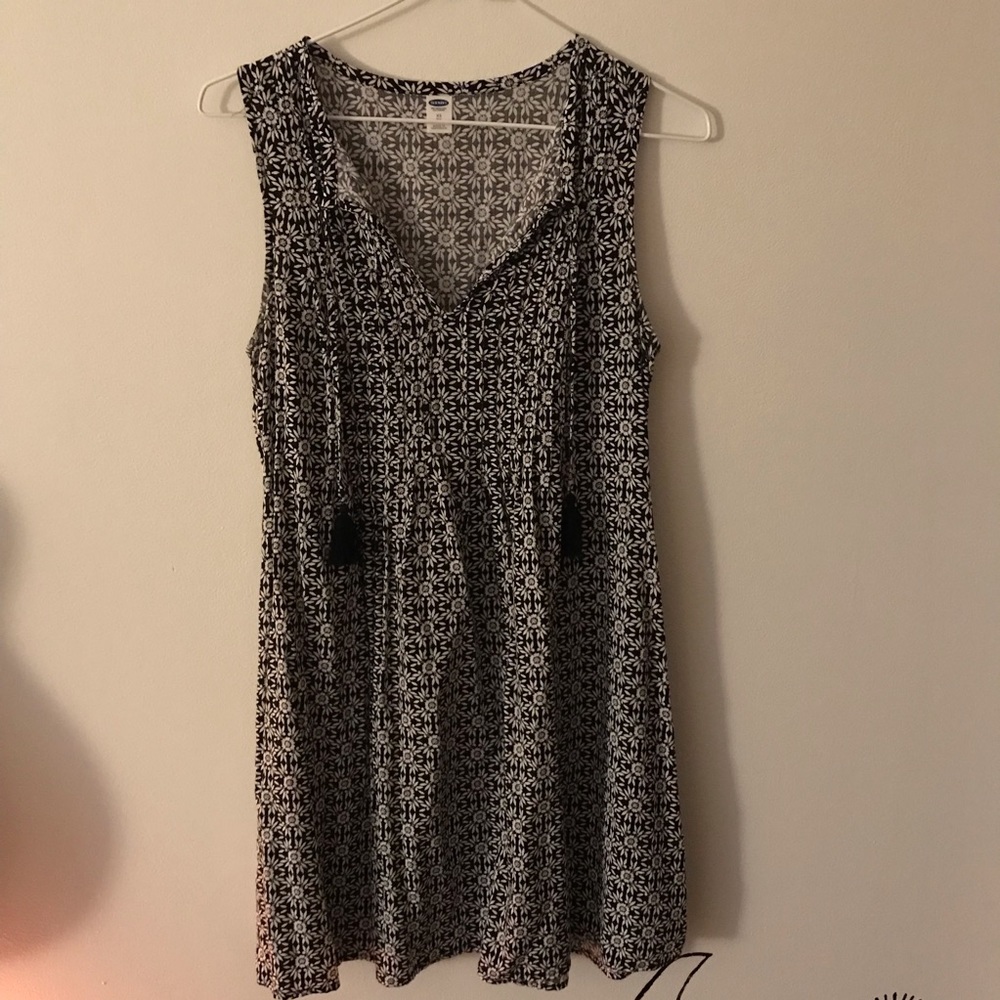 Old Navy Black and White Patterned Dress